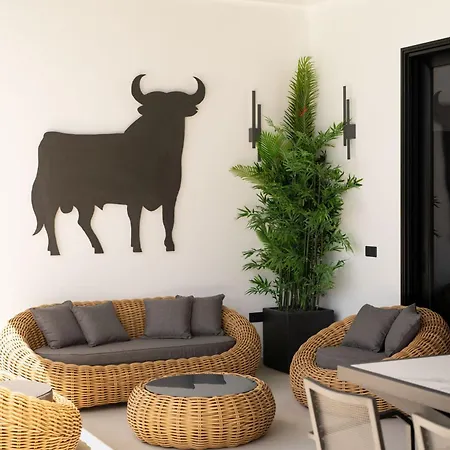 Toro By Buenavilla * Puerto Calero